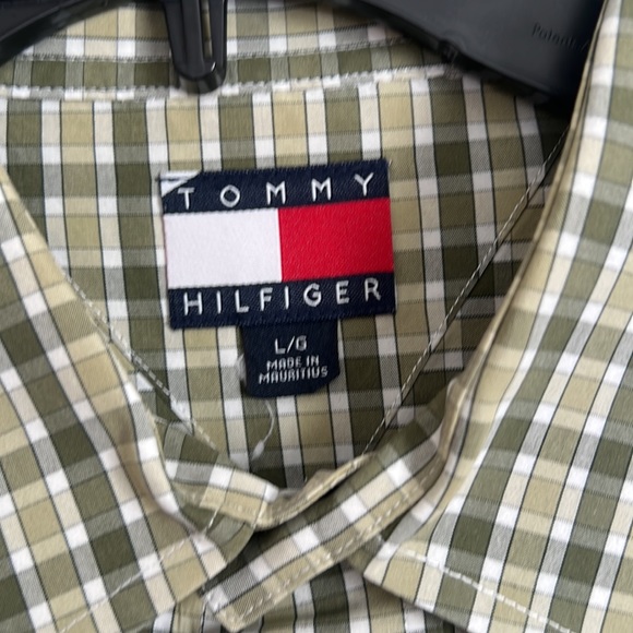 button down - Picture 2 of 4